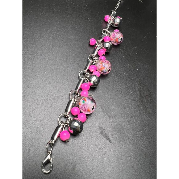 Bright Pink Beaded Bracelet - Picture 2 of 6